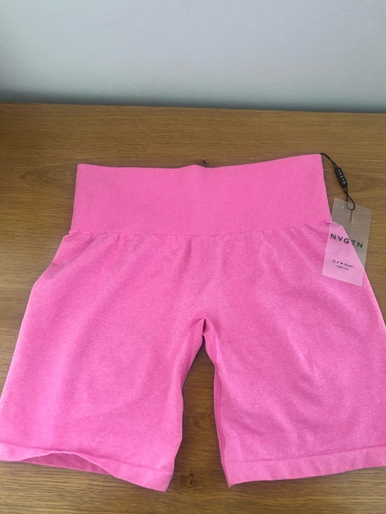 NVGTN Pants - NVGTN Women's High-Rise Hot Pink Bike Shorts